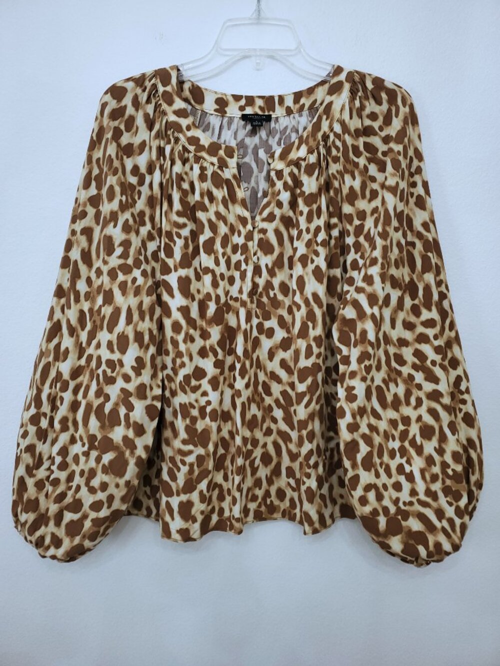Ann Taylor Leopard Print V-Neck Balloon Long-sleeve Women's Blouse Size Medium